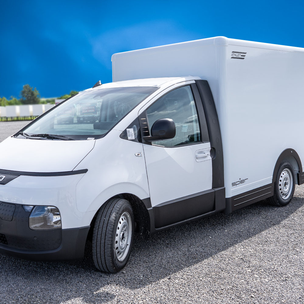 Bild IVECO eMoovy mit SPIER Kofferaufbau Athlet S (Sandwich)