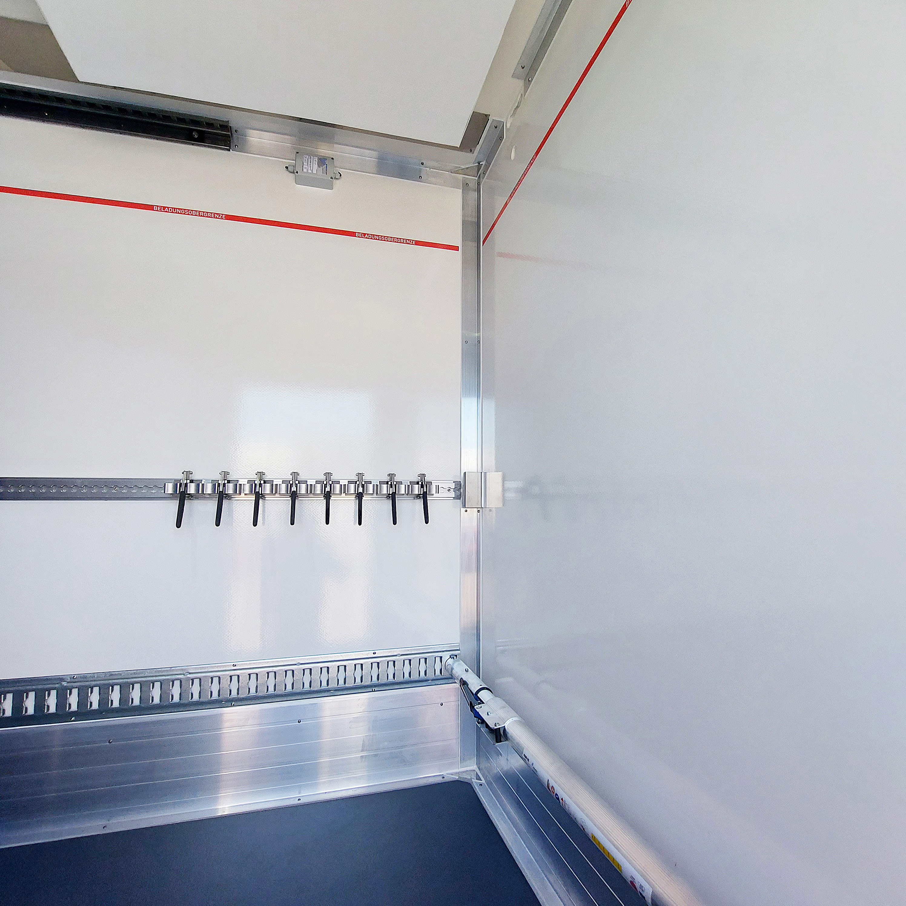 Bild SAIC MAXUS Deliver 9 mit SPIER Athlet Thermo Kühl-Kofferaufbau