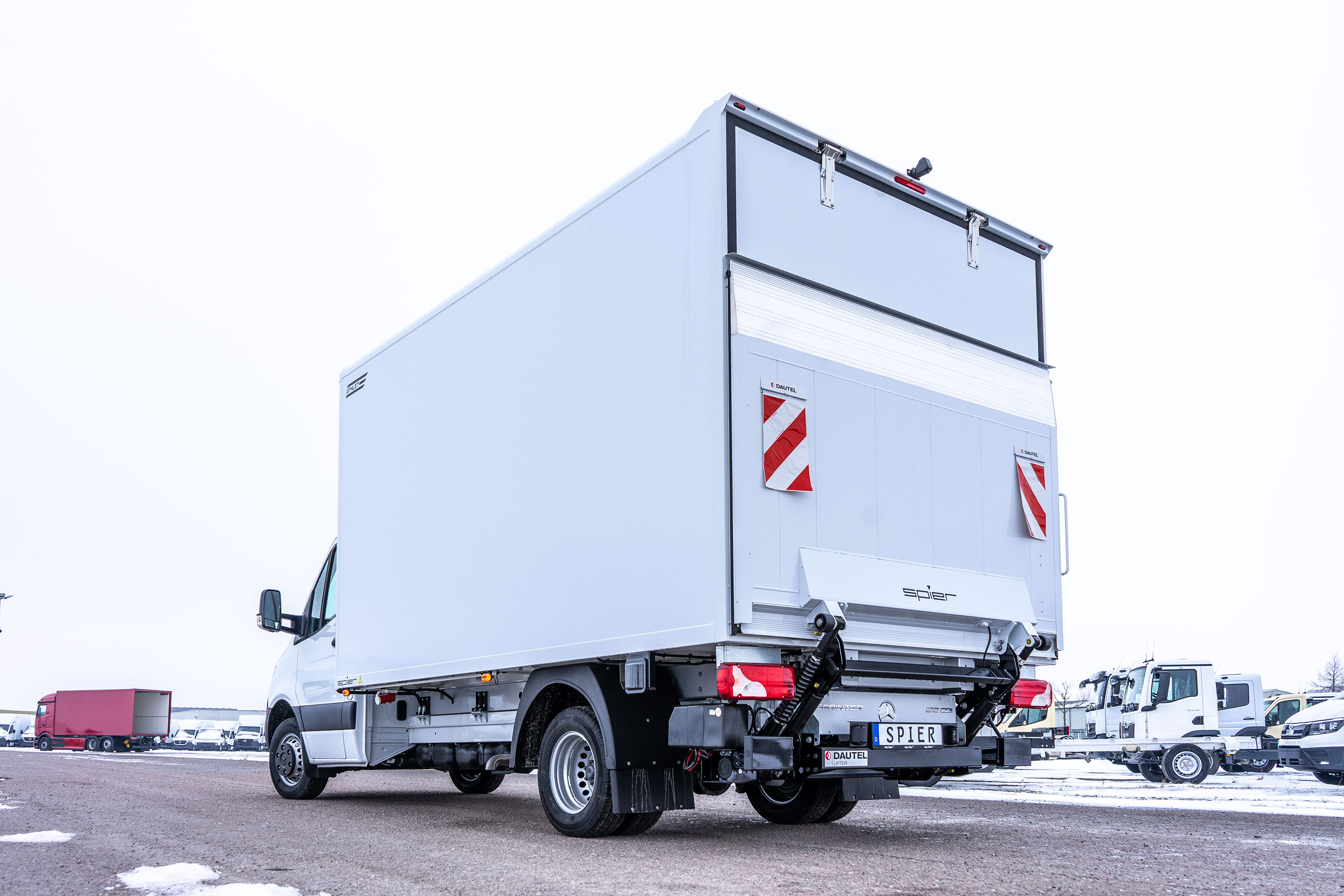 Bild Mercedes-Benz Sprinter 519 RWD + SPIER Athlet Thermo Kühl-Kofferaufbau/LBW