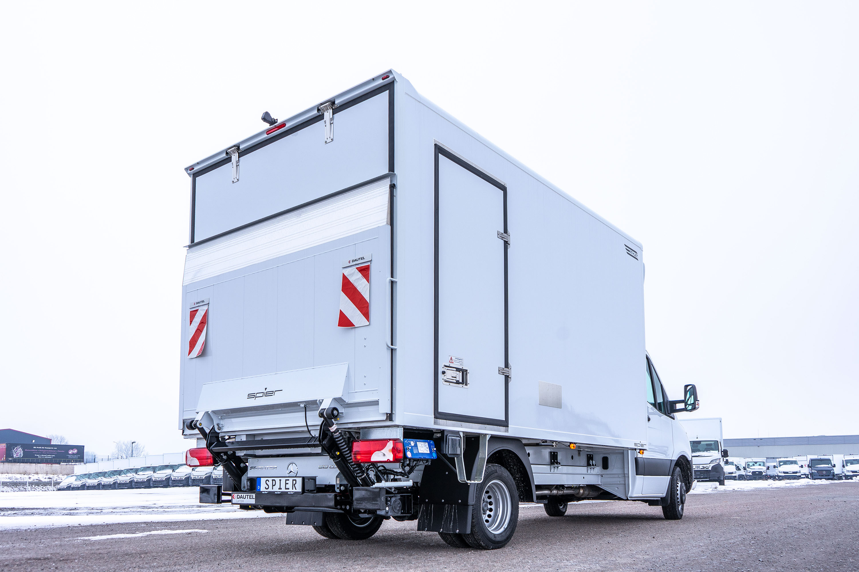 Bild Mercedes-Benz Sprinter 519 RWD + SPIER Athlet Thermo Kühl-Kofferaufbau/LBW