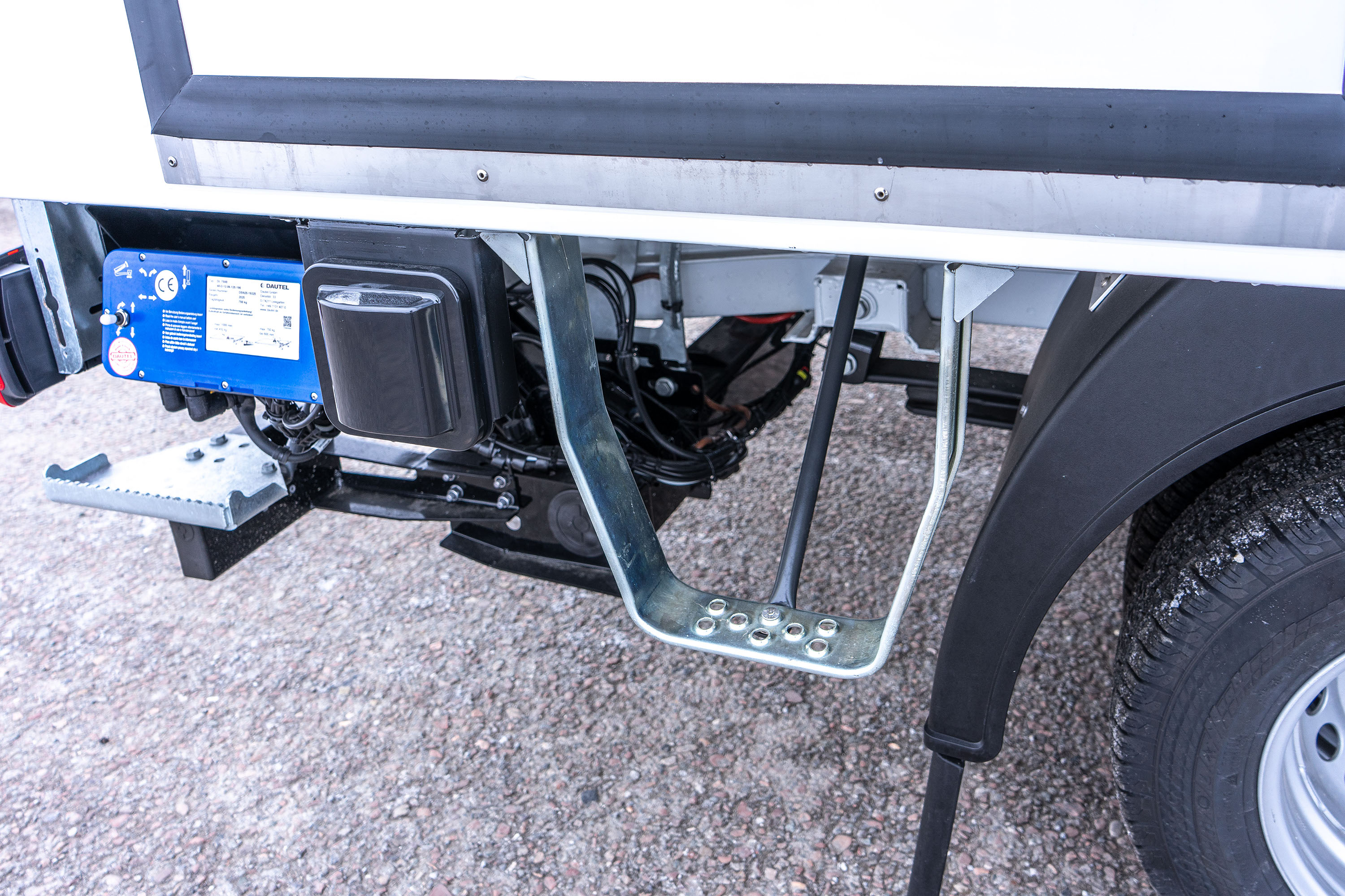 Bild Mercedes-Benz Sprinter 519 RWD + SPIER Athlet Thermo Kühl-Kofferaufbau/LBW